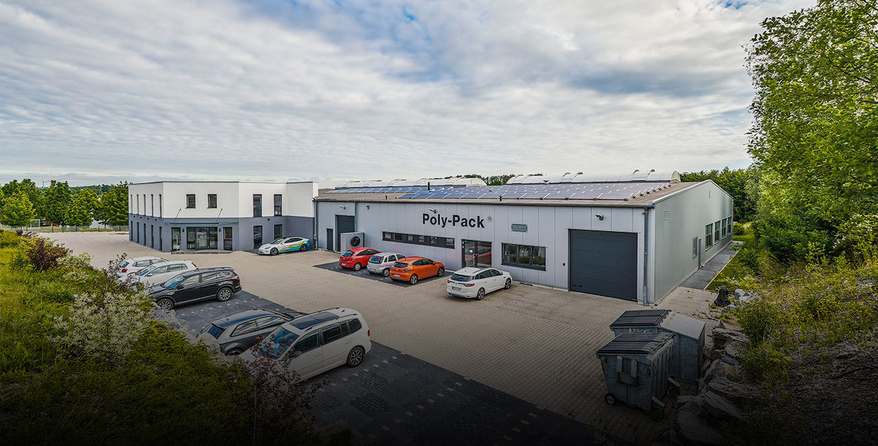 Folienbearbeitung Poly-Pack Parkplatz